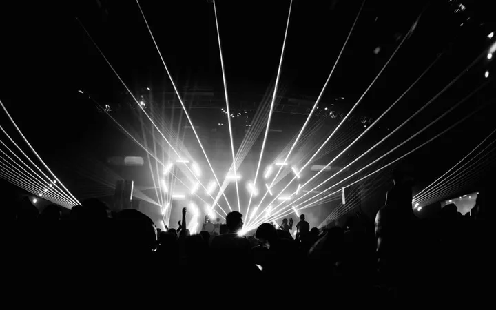 Sunnyside Sessions x Toolroom Records 接管派对